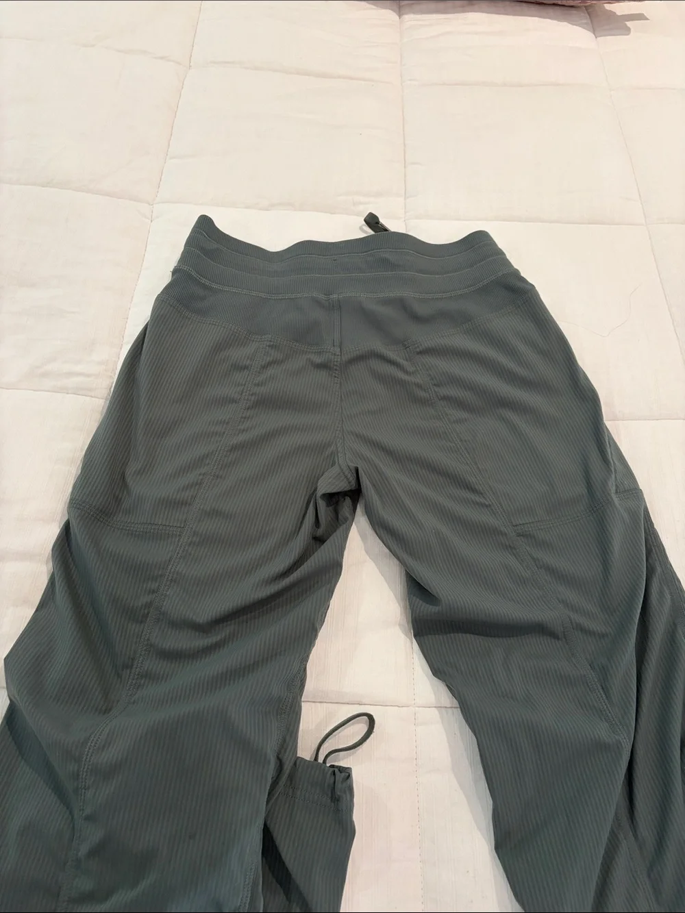 lululemon athletica Women’s Ribbed Drawstring Dancer Joggers in Green